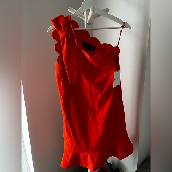 Victoria Beckham off the shoulder dress - Picture 2 of 4